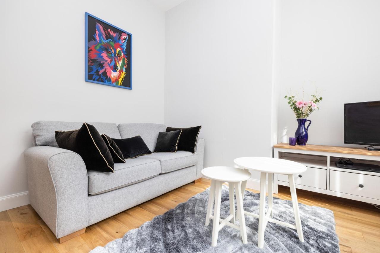 Cosy Town Centre Cottage 피블스 외부 사진
