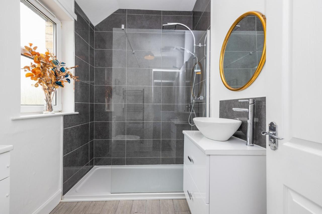 Cosy Town Centre Cottage 피블스 외부 사진